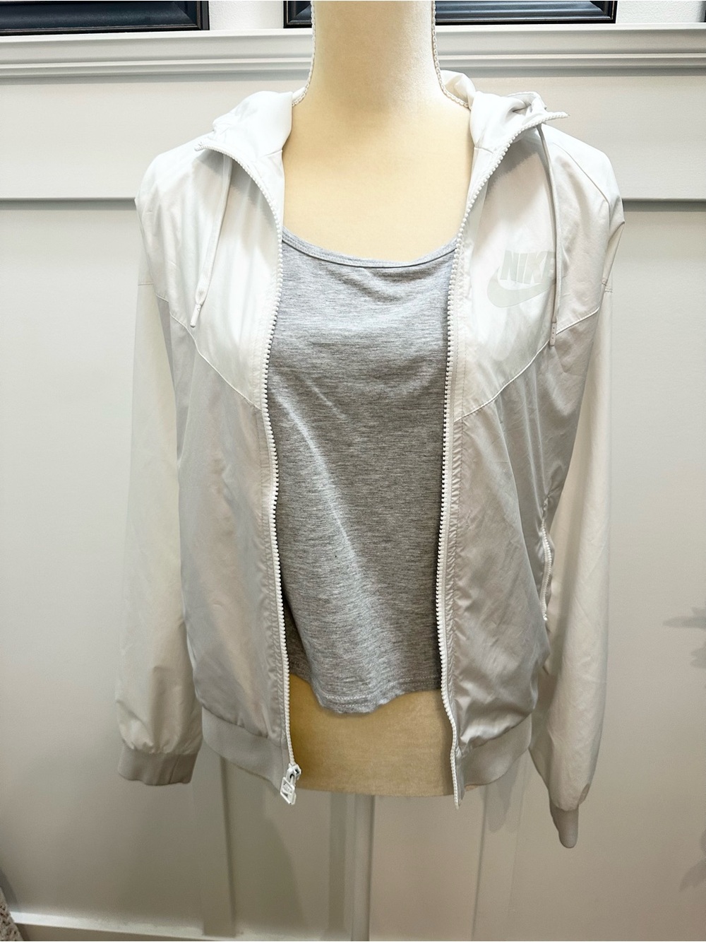 Nike White Light Bone Colorblock Hooded The Windrunner Logo Full Zip Jacket Sz M